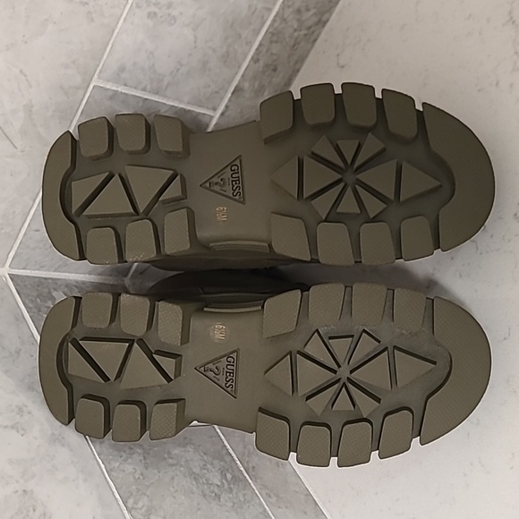 Guess Lug sole canvas boot olive green size 6.5 - Picture 2 of 7